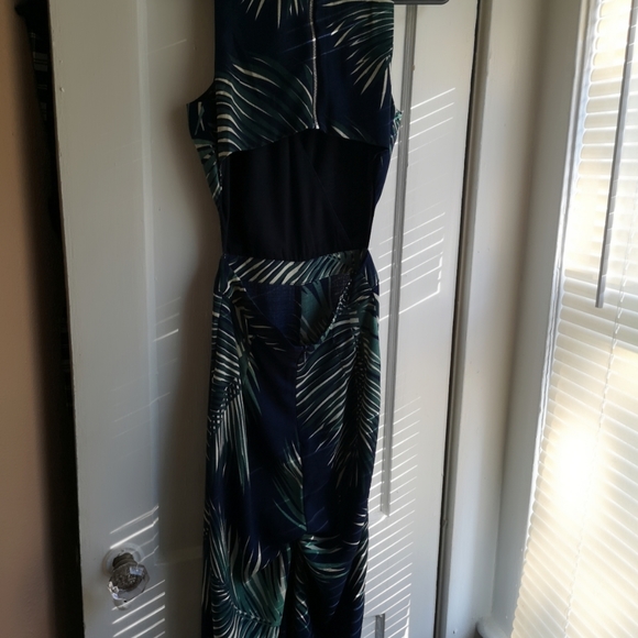 Clothes - Picture 4 of 4